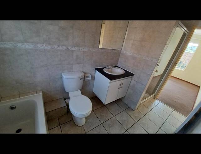 3 BEDROOM TOWNHOUSE FOR SALE IN ANNLIN